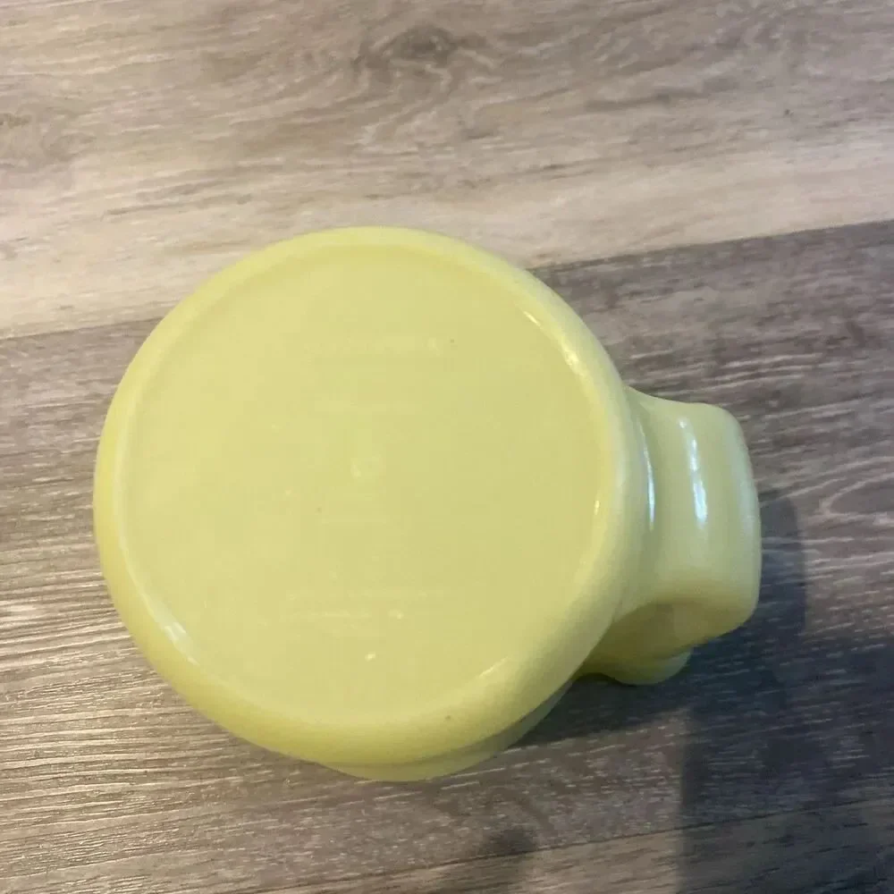 TUPPERWARE CREAMER PITCHER #131-1 FLIP TOP 131-2 1954- Millionaire Line Vtg